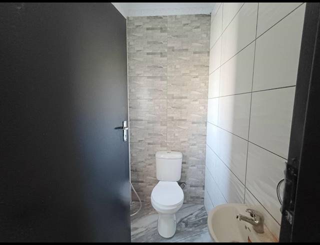 2 BEDROOM PROPERTY TO RENT IN LAUDIUM